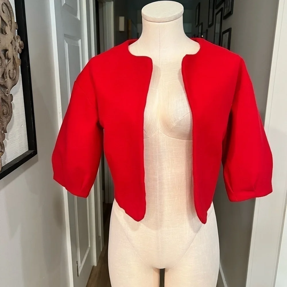 FARFALLA FASHION cropped open style blazer with pined and puffed half sleeves